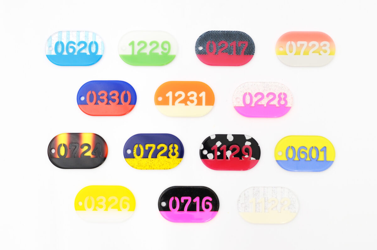 Acryl Tag Plate 365Days」VINYL POP UP | NEWSED - ケンエレファント